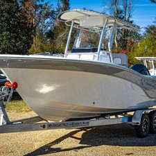 Sea Fox 228 Commander