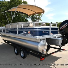 Sun Tracker Fishin Barge 22 DLX