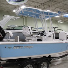 Sea Ray pro 208 bay