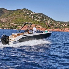 Quicksilver Activ 675 Bowrider