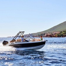 Quicksilver Activ 675 Bowrider
