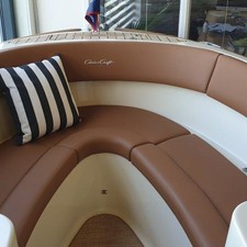 Chris-Craft Launch 27