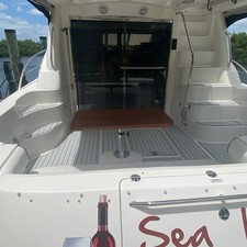 Sea Ray 580 Sedan Bridge