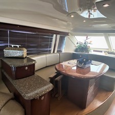 Sea Ray 580 Sedan Bridge