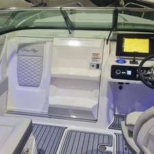 Sea Ray Sun Sport 250
