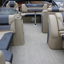 Sunchaser Boats Geneva Cruise 22 LR DH