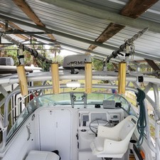 Glacier bay isle runner blue hull 2670