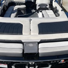 Malibu Wakesetter 25 LSV