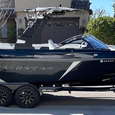 Malibu Wakesetter 25 LSV