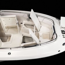 Robalo centre console r272