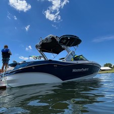 Mastercraft X22