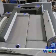 Tahoe Cascade 2385 Swingback (VRL) Pontoon & Honda 4-Str