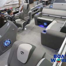 Tahoe Cascade 2385 Swingback (VRL) Pontoon & Honda 4-Str