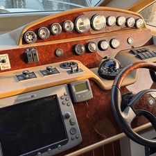 Majesty Yachts 50