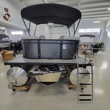 Sunchaser Boats Geneva Cruise 22 LR DH