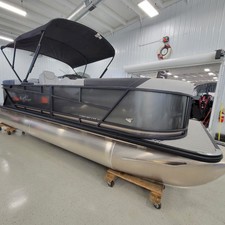 Sunchaser Boats Geneva Cruise 22 LR DH