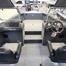 Crestliner 2250 Authority