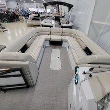 Crest Caribbean Platinum 250 SLS