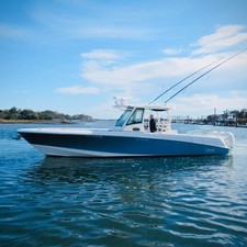 Boston Whaler 350 Outrage