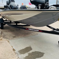 Tracker Pro Team 175 TF