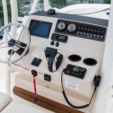 Boston Whaler 210 Montauk