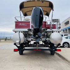 Sun Tracker Bass Buggy 18 DLX