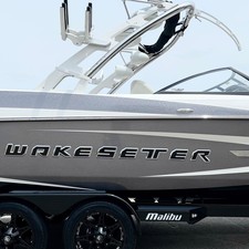Malibu Wakesetter 24 MXZ