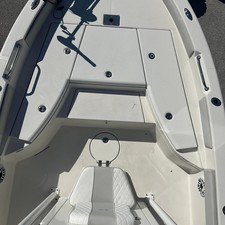 Ranger boats 2400 bay