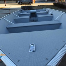 Lund Boats SSV 18