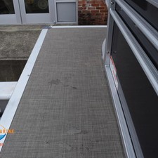 Sun Tracker Party Barge 20 DLX