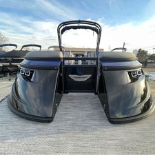 Bennington 25 QSBA Deluxe Folding Open Sport Arch, Gas Asst.