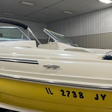 Sea Ray 200 Sundeck