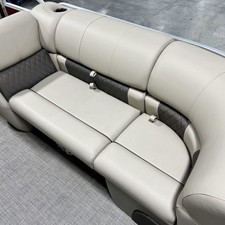 Sun Tracker Party Barge 20 DLX