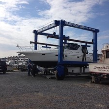 Cruisers yachts 3375 express