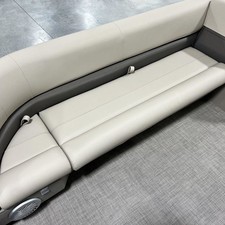 Sun Tracker Party Barge 18 DLX