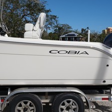 Cobia 217 center console