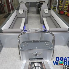 Tahoe Cascade 2585 Quad Lounger Tritoon Pontoon & Honda