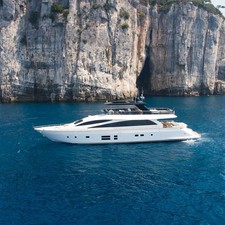AMER YACHTS 94
