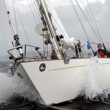 Camper & nicholsons 44 sloop