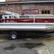 Sun Tracker Party Barge 18 DLX