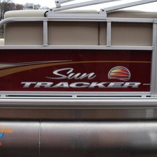 Sun Tracker Party Barge 18 DLX