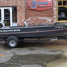 Tracker Guide V-16 Laker DLX T