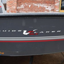 Tracker Guide V-16 Laker DLX T