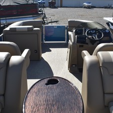 Sunchaser Boats Geneva Cruise 22 LR DH