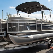 Sunchaser Boats Geneva Cruise 20 LR DH