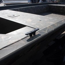 Tracker Grizzly 1754 Jon