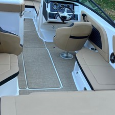 Sea Ray SPX 230