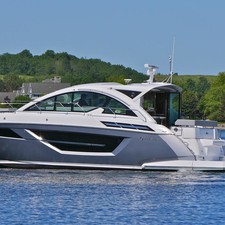 Cruisers Yachts 2024