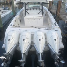 Boston Whaler 380 Outrage
