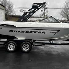 Malibu Wakesetter 23 LSV